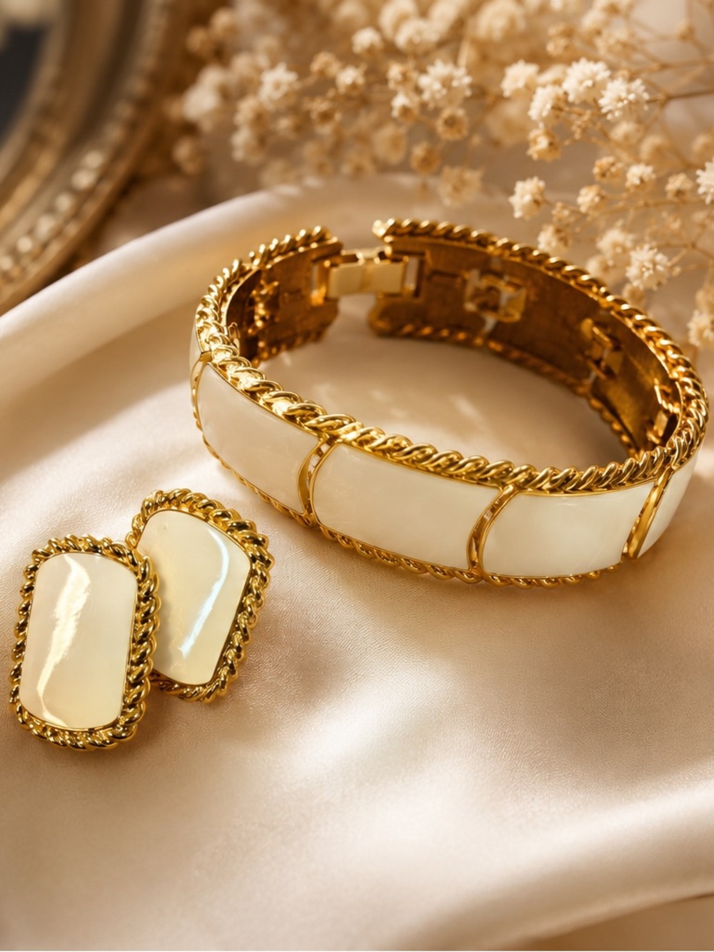 Vintage Butler Fifth Avenue Cream Enamel & Gold Tone Bracelet & Earring Set